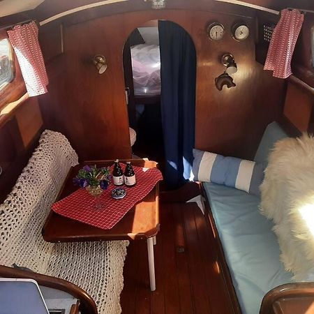 Hotel Cosy Sailingboat In Vlissingen Exterior foto
