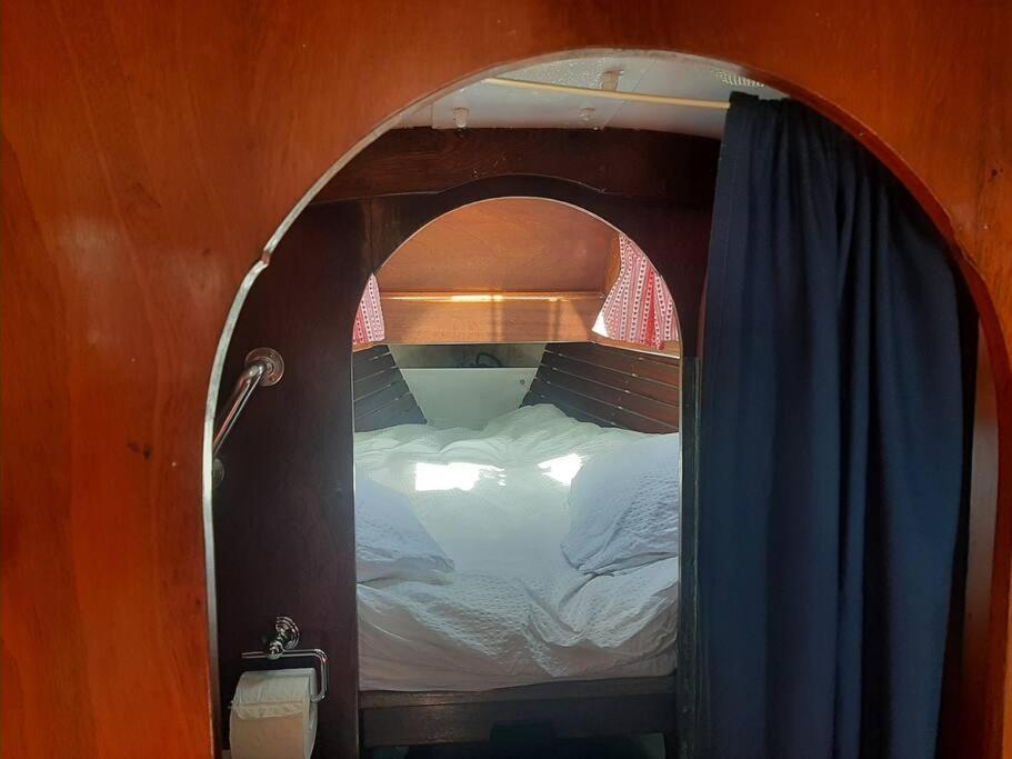 Hotel Cosy Sailingboat In Vlissingen Exterior foto